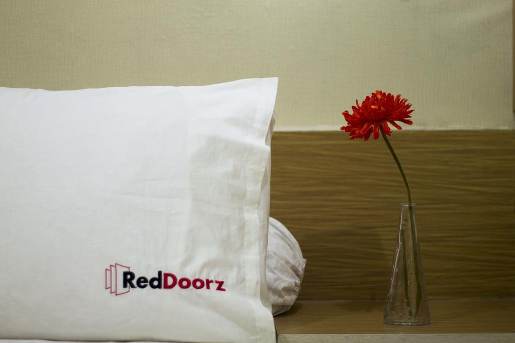 Reddoorz @ Klender Hotel Jakarta Exterior photo
